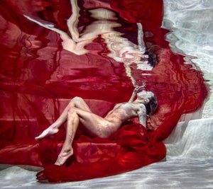 Underwater body art with photographer Dan Katz.