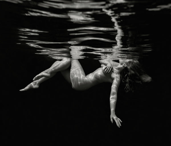 Mastering Underwater Body Art: A Spotlight on Photographer Dan Katz