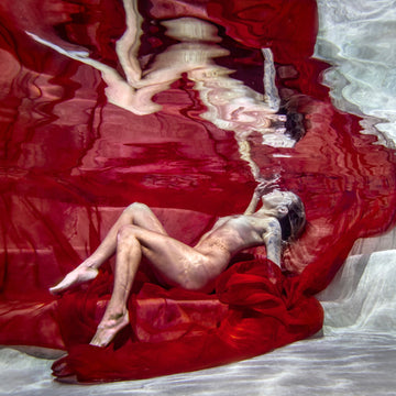 Underwater body art with photographer Dan Katz.