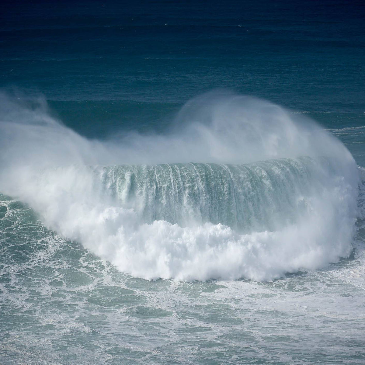 Big Wave Photographer Jurg Kaufmann: BTS Capturing Nazaré’s Giants wit ...